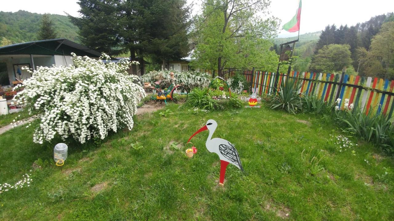 Къща За Гости Дъга Cherni Osum Exterior photo